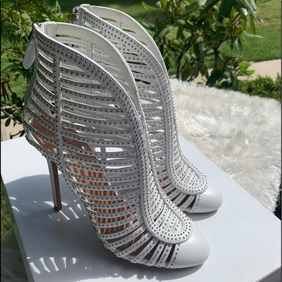 Alaia White Leather Studded Booties - Picture 4 of 13